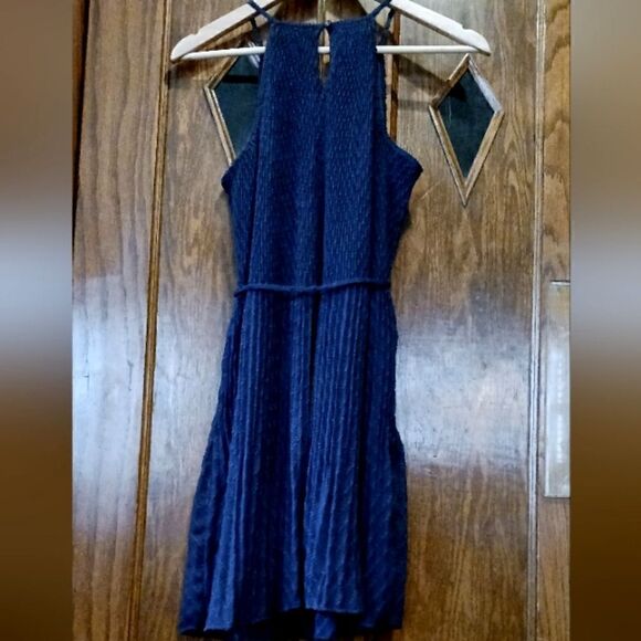 ELLE Navy Crinkle Tie Waist Mini Dress Halter XSMALL - Picture 8 of 13